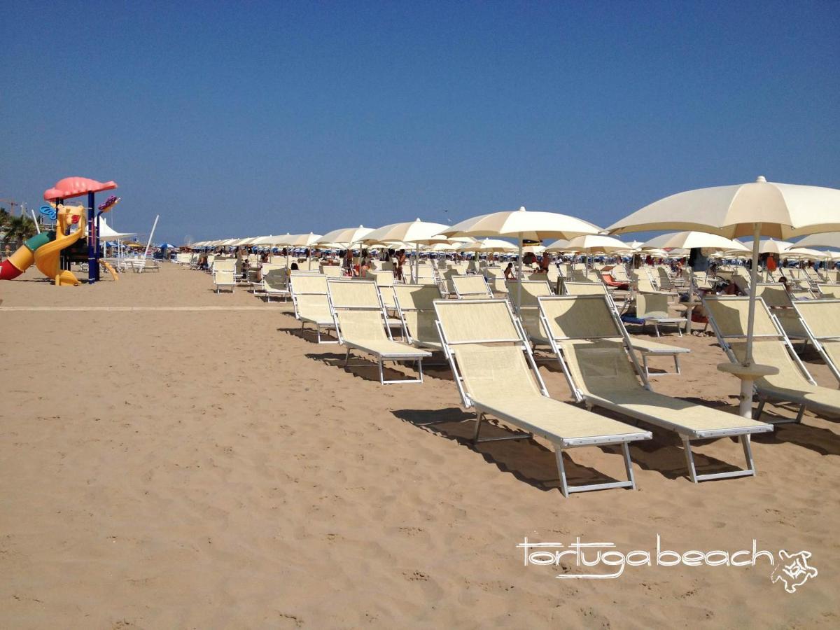 Hotel Audi Frontemare Ріміні Екстер'єр фото