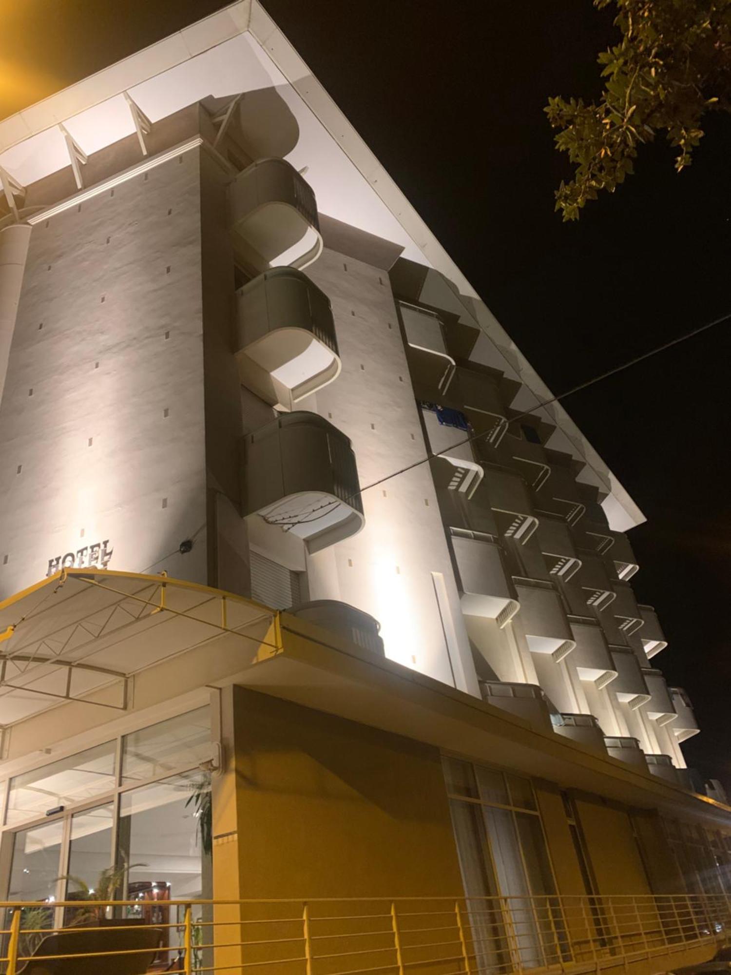 Hotel Audi Frontemare Ріміні Екстер'єр фото