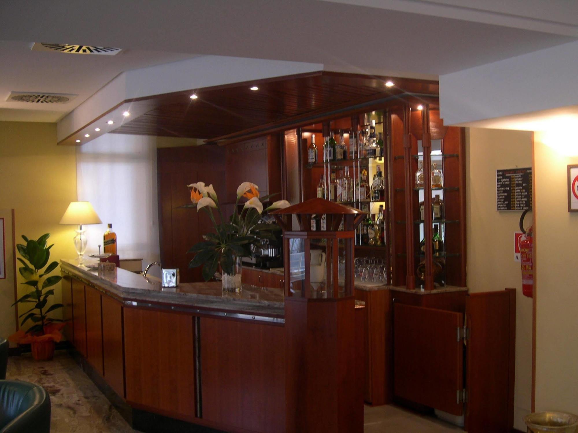 Hotel Audi Frontemare Ріміні Екстер'єр фото