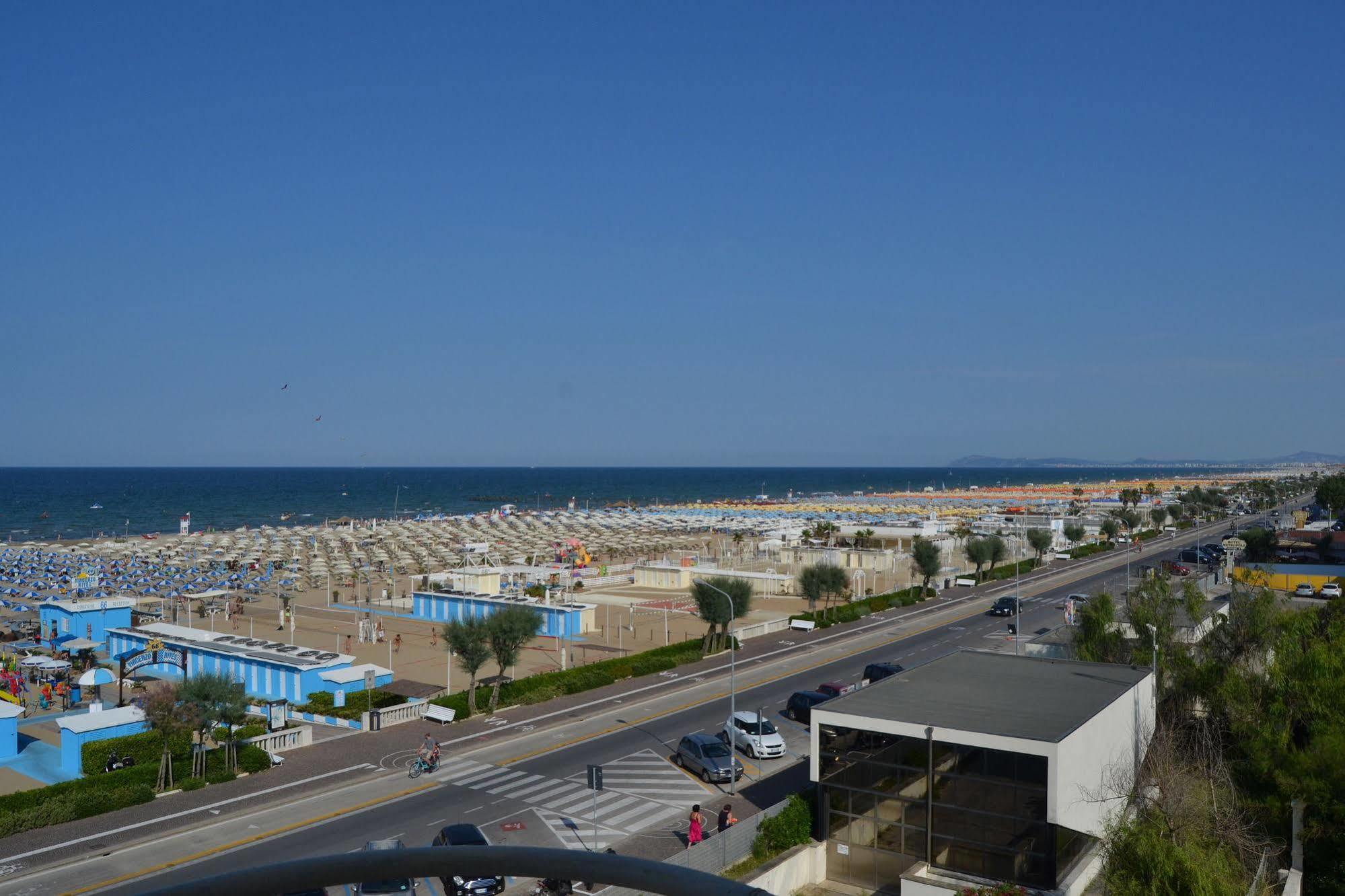 Hotel Audi Frontemare Ріміні Екстер'єр фото
